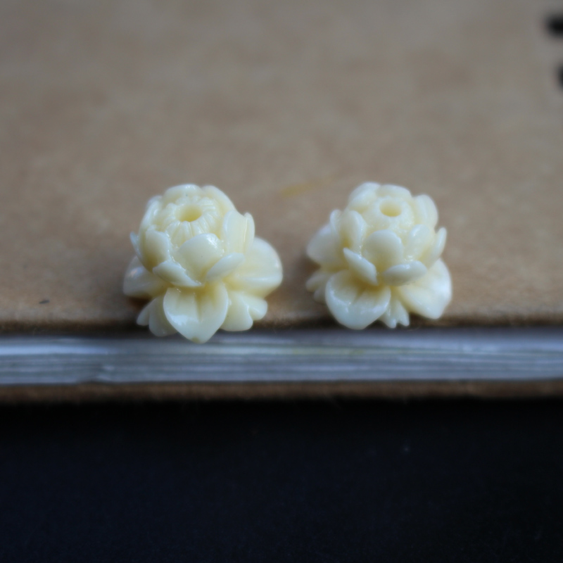 (20 pieces/lot) Carved Lotus B - Jewelry Making Table 评论和价格